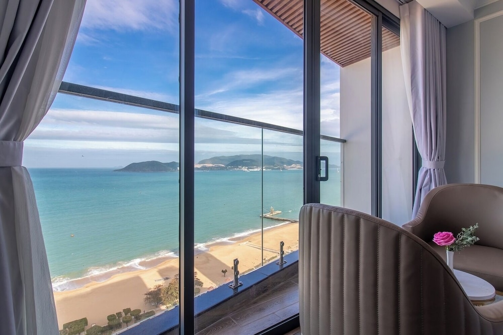 La Vague Hotel 13/20
