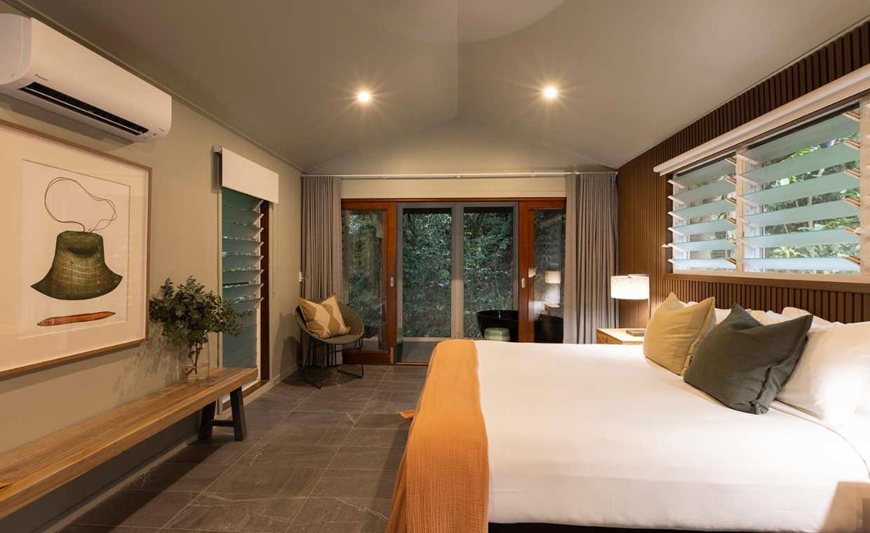 Rainforest, Villa
