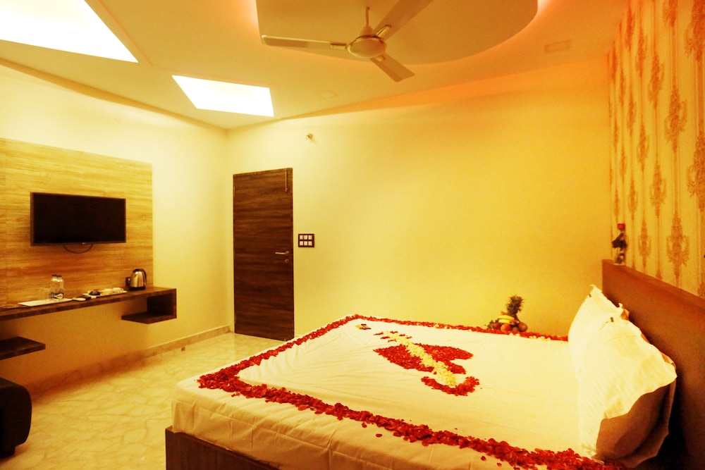 Hotel Sai Krish Grand 24/50