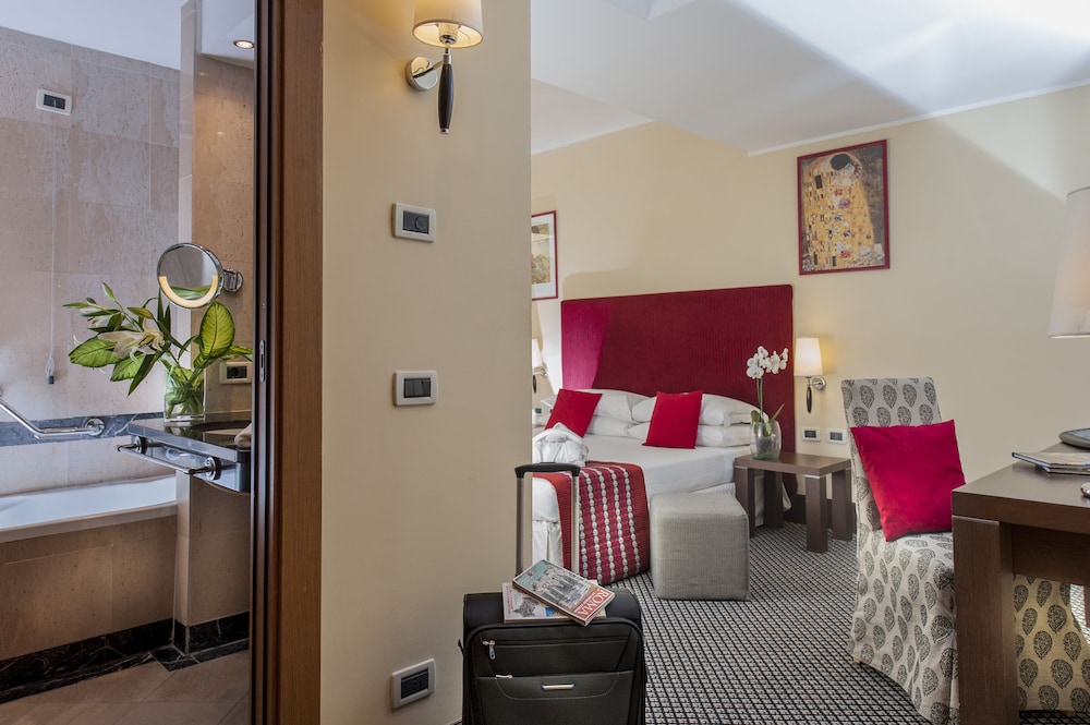 Cardinal Hotel St Peter 33/54