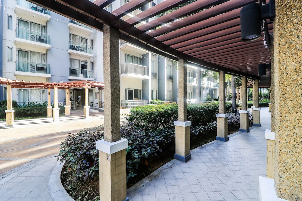 PRS at One Palm Tree Villa near Airport 56/60