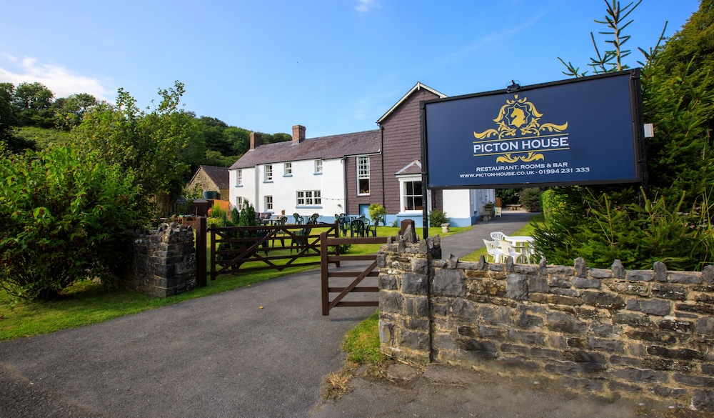 Picton House Hotel 36/45