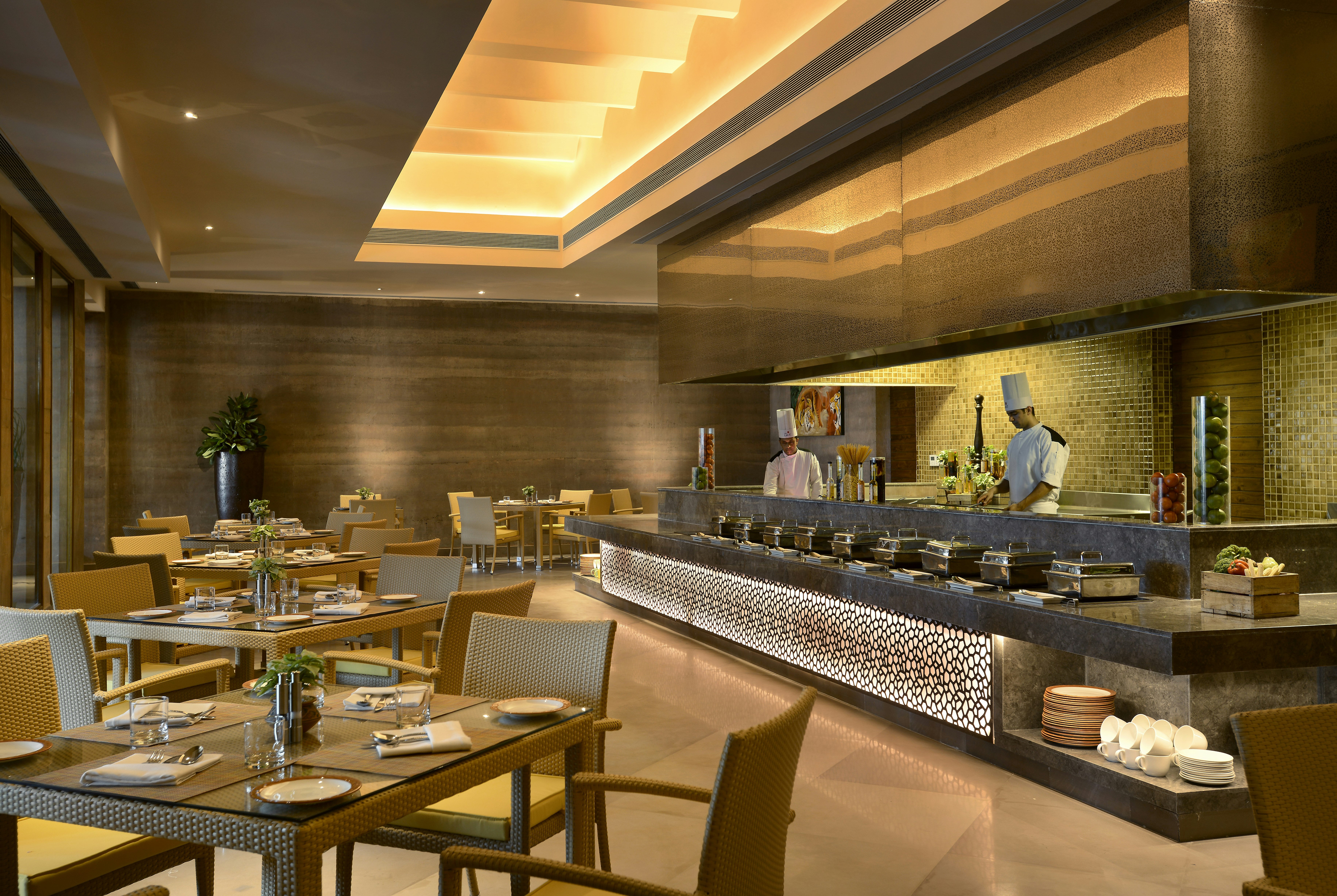 THE LALIT MANGAR 37/52