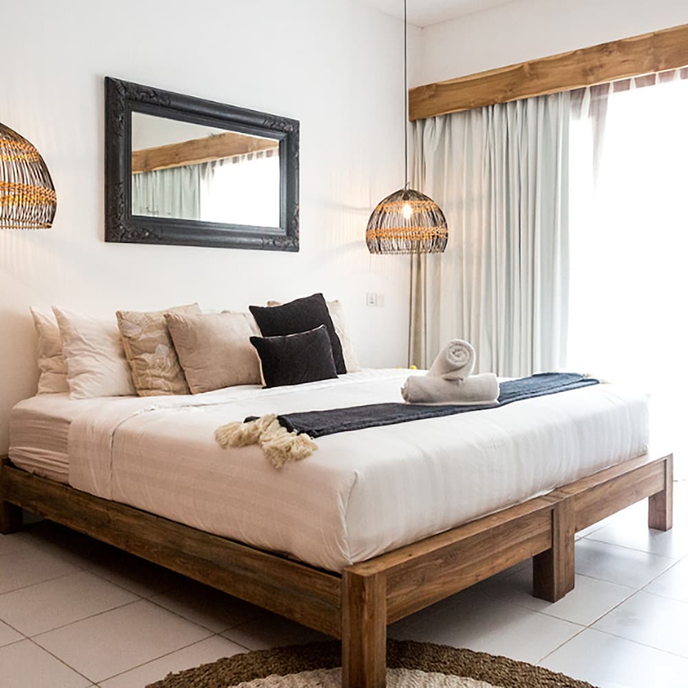 Ohana's Boutique Resort And Beach Lounge 7/50