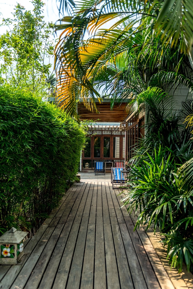 The Stage Koh Chang 44/50