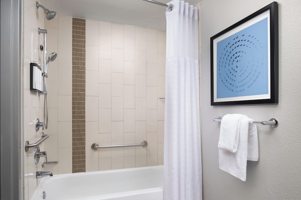 Hyatt Place Atlanta Arpt North 70/71