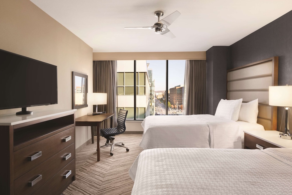 HOMEWOOD SUITES BY HILTON WASHINGTON DC CAPITOL-NAVY YARD 18/76