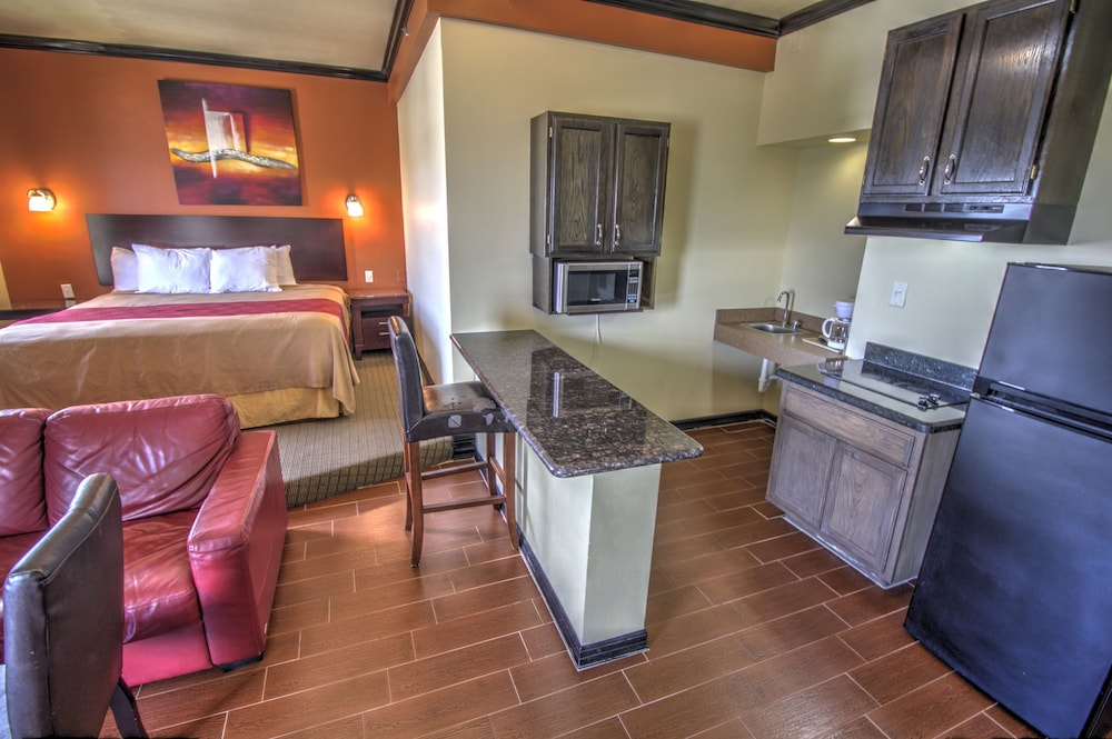 Blue Bay Inn Suites 17/34