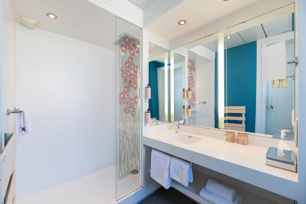 غرفة سوبيريور بسرير مزدوج وسرير فردي، Mercure Lyon Centre Chateau Perrache 4/6