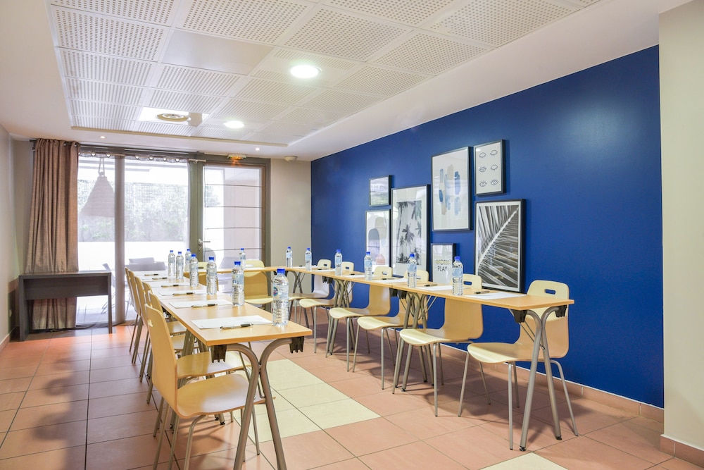 Appart City Confort La Ciotat Cote Port 49/60