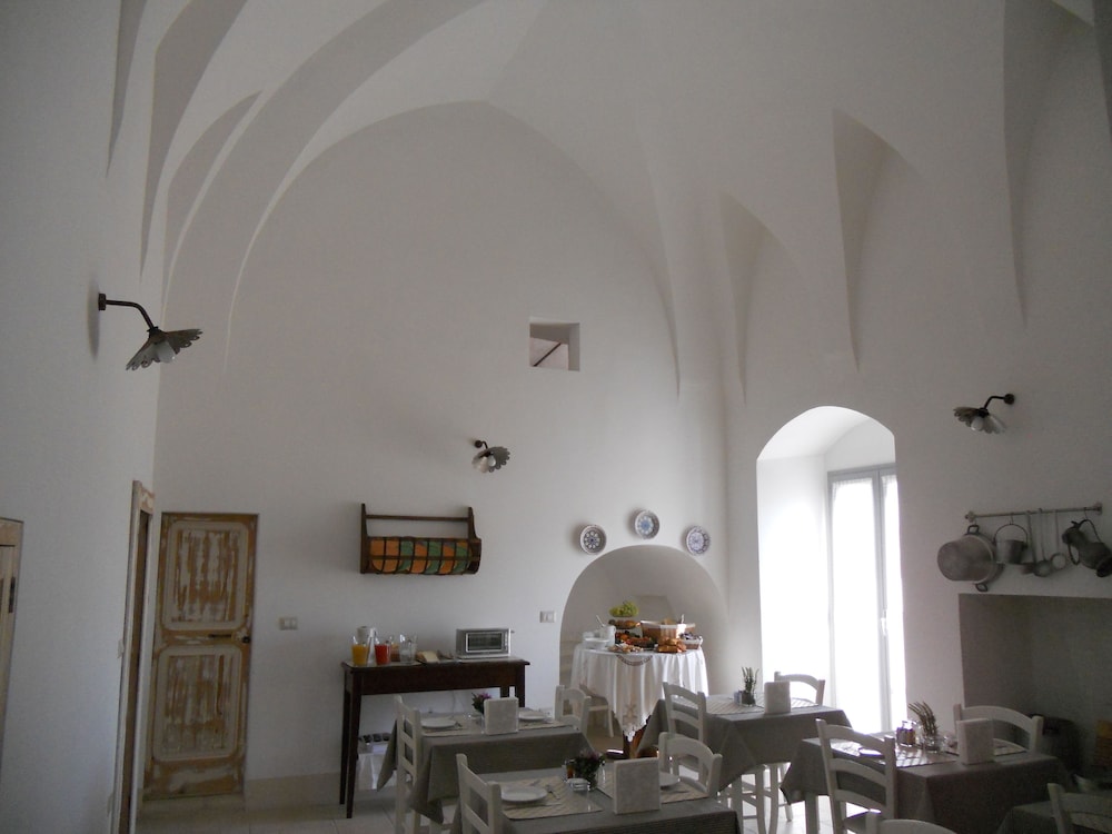 Palazzo San Giovanni 30/50