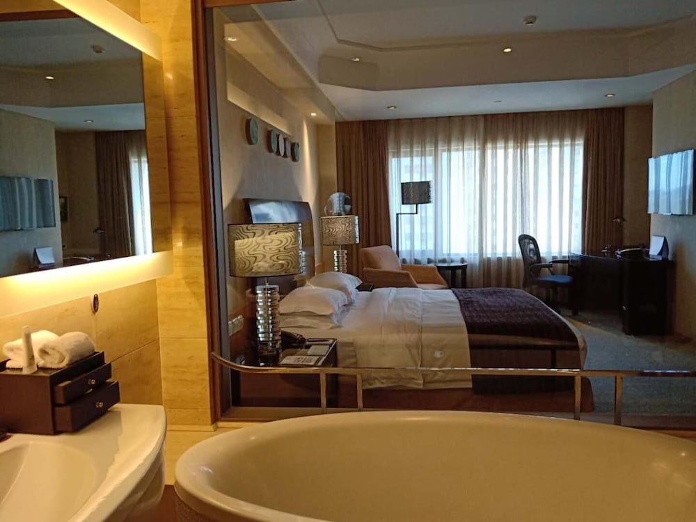Marco Polo Parkside Beijing Hotel 59/84