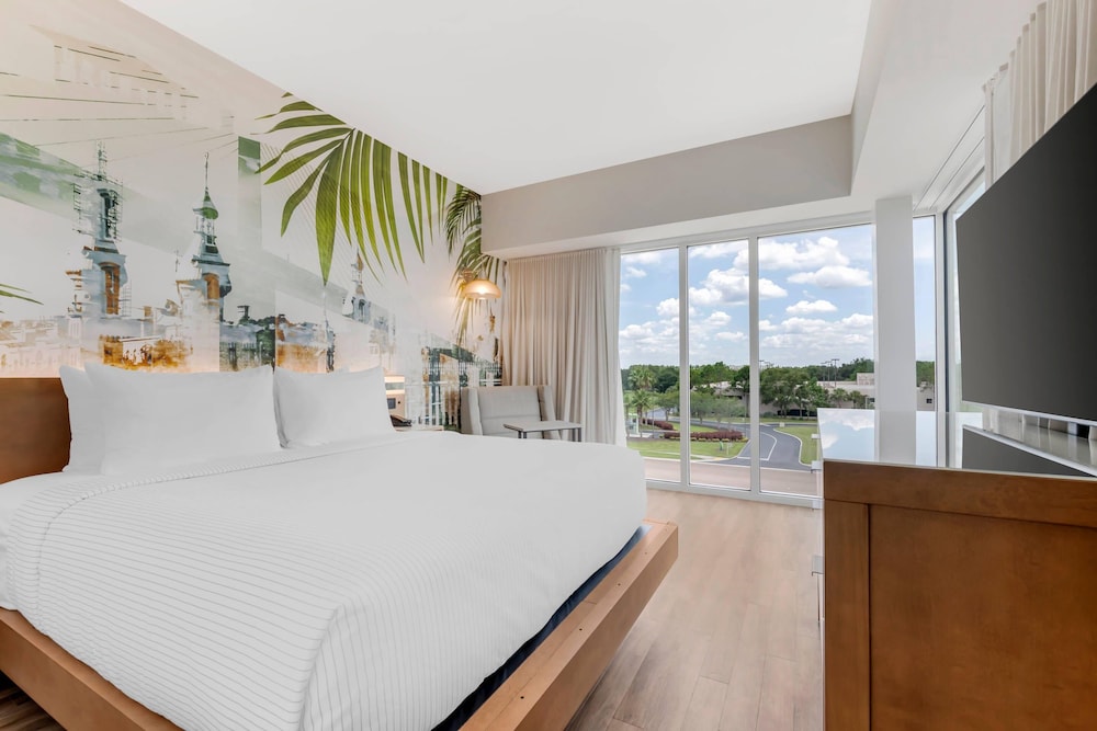 Elite, Suite, King Bed, Sofa