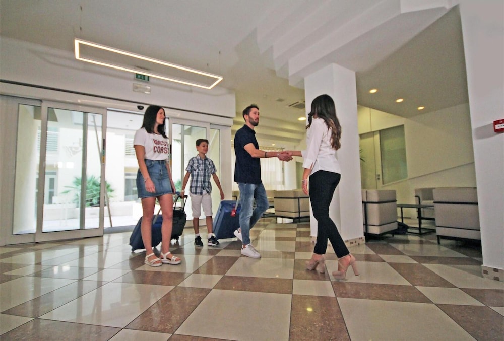 Hotel & Residence Continental 28/50
