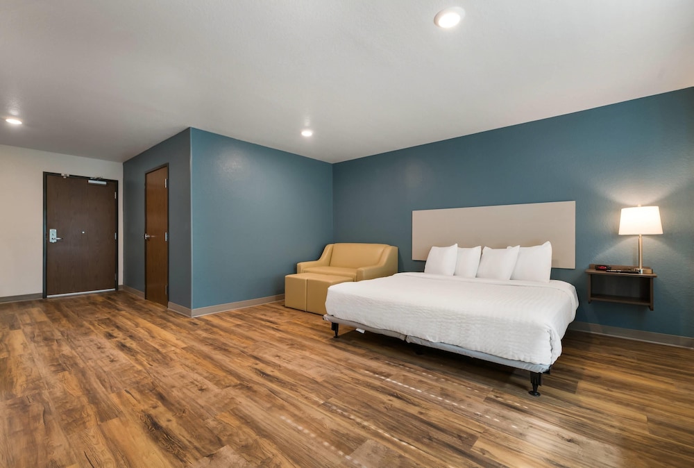 WoodSpring Suites Cocoa Beach - Rockledge 15/37