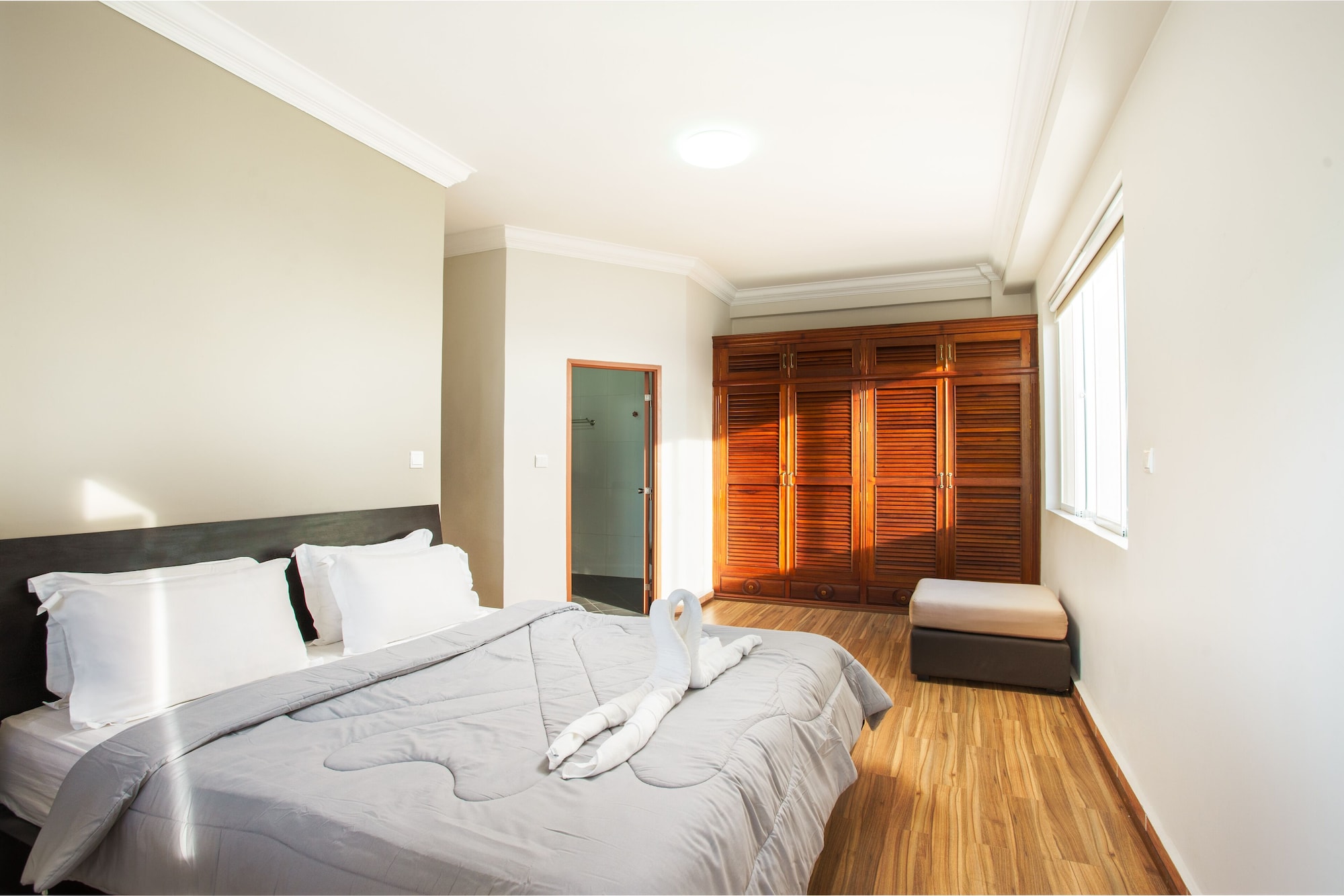 2 BEDROOMS, DELUXE, APARTMENT