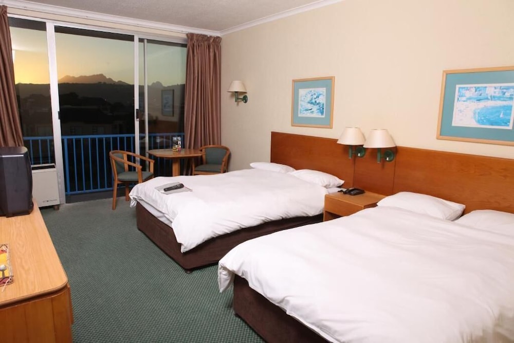Wilderness Beach Hotel 26/65