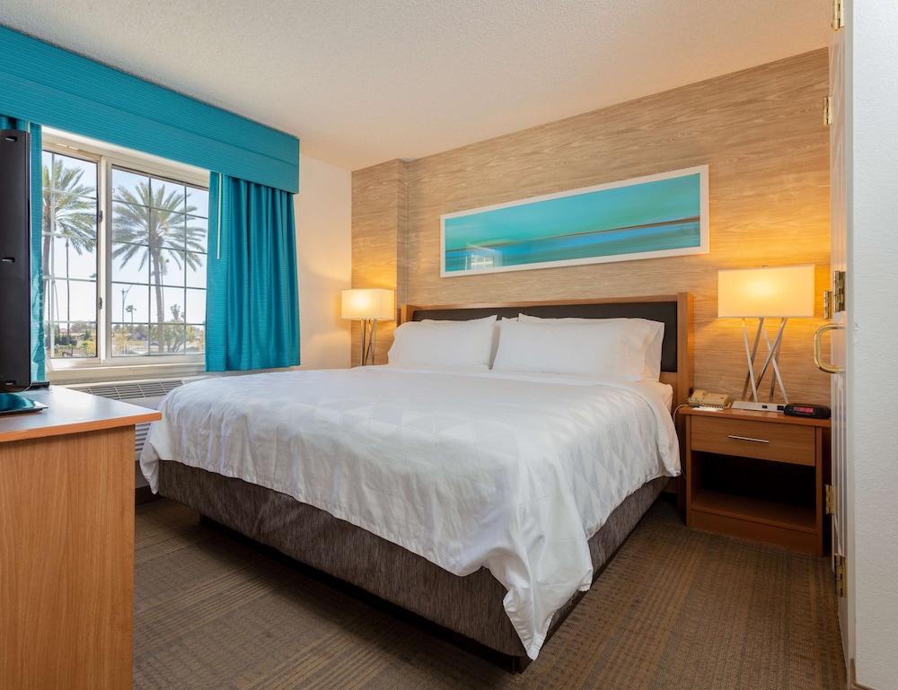 Sonesta Anaheim Resort Area 17/47
