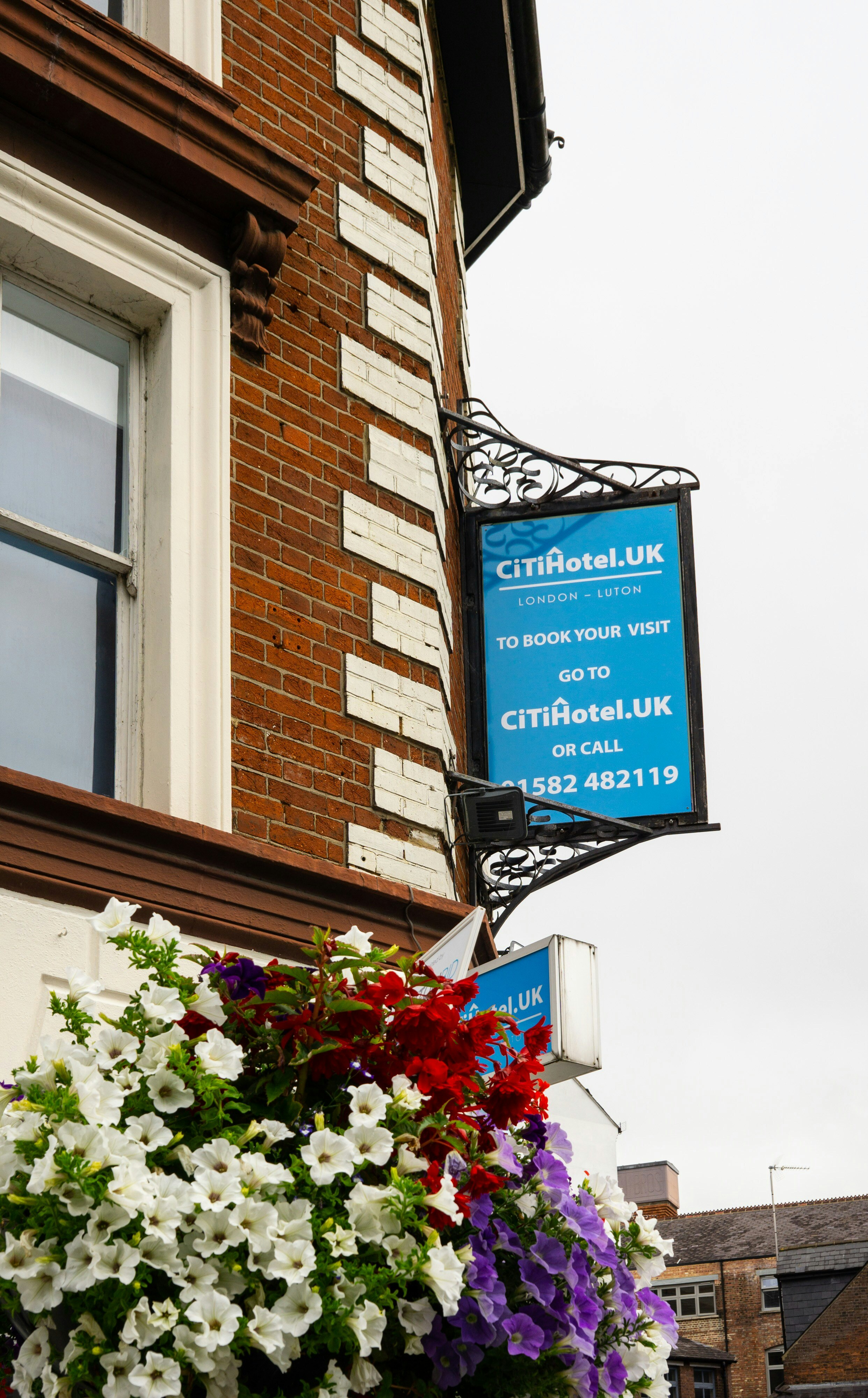 CiTi Hotel London Luton By Belvilla in LUTON