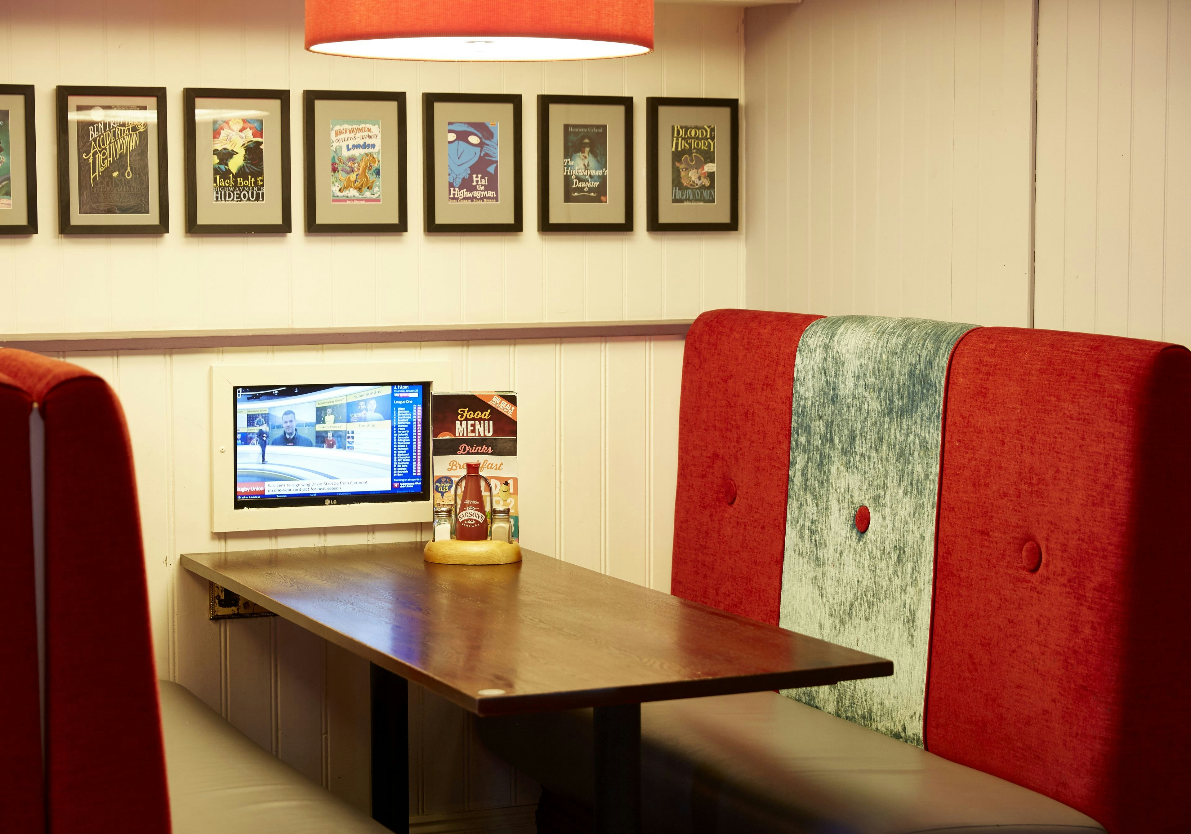 Highwayman Hotel 14/19