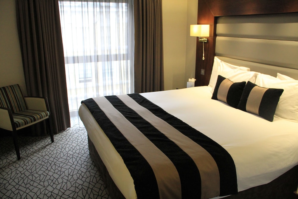 Park Grand London Kensington 4/28