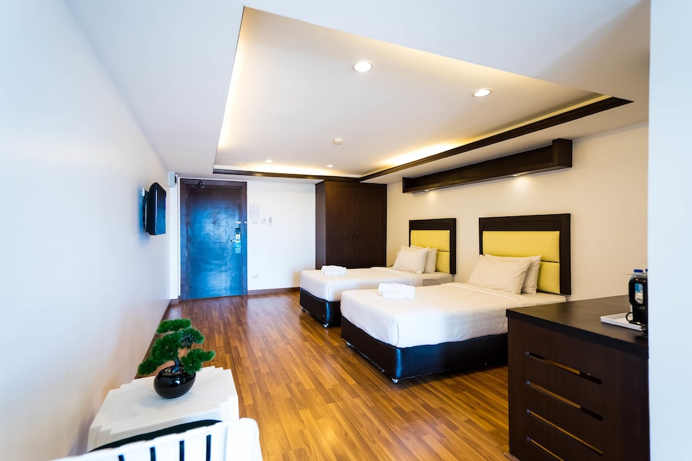 Initial Hua Hin 20/51