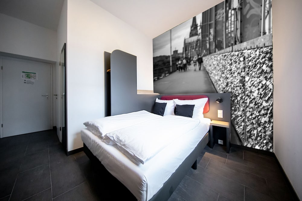 SMARTY Cologne Dom 6/67