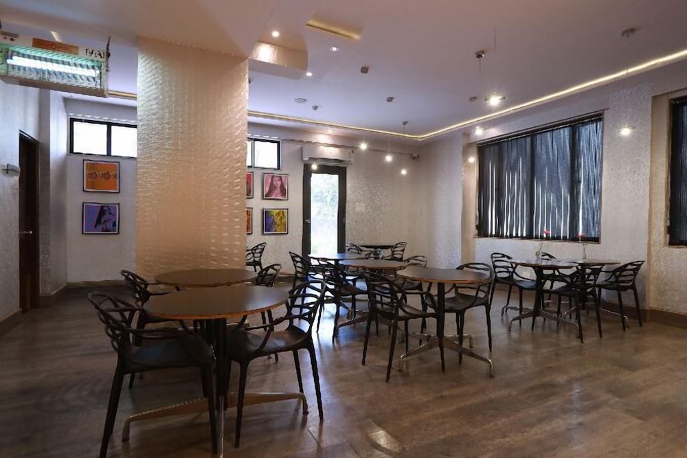 LANDMARK SUITES 36/47