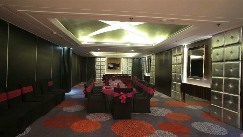 The Toy Hotel 31/50