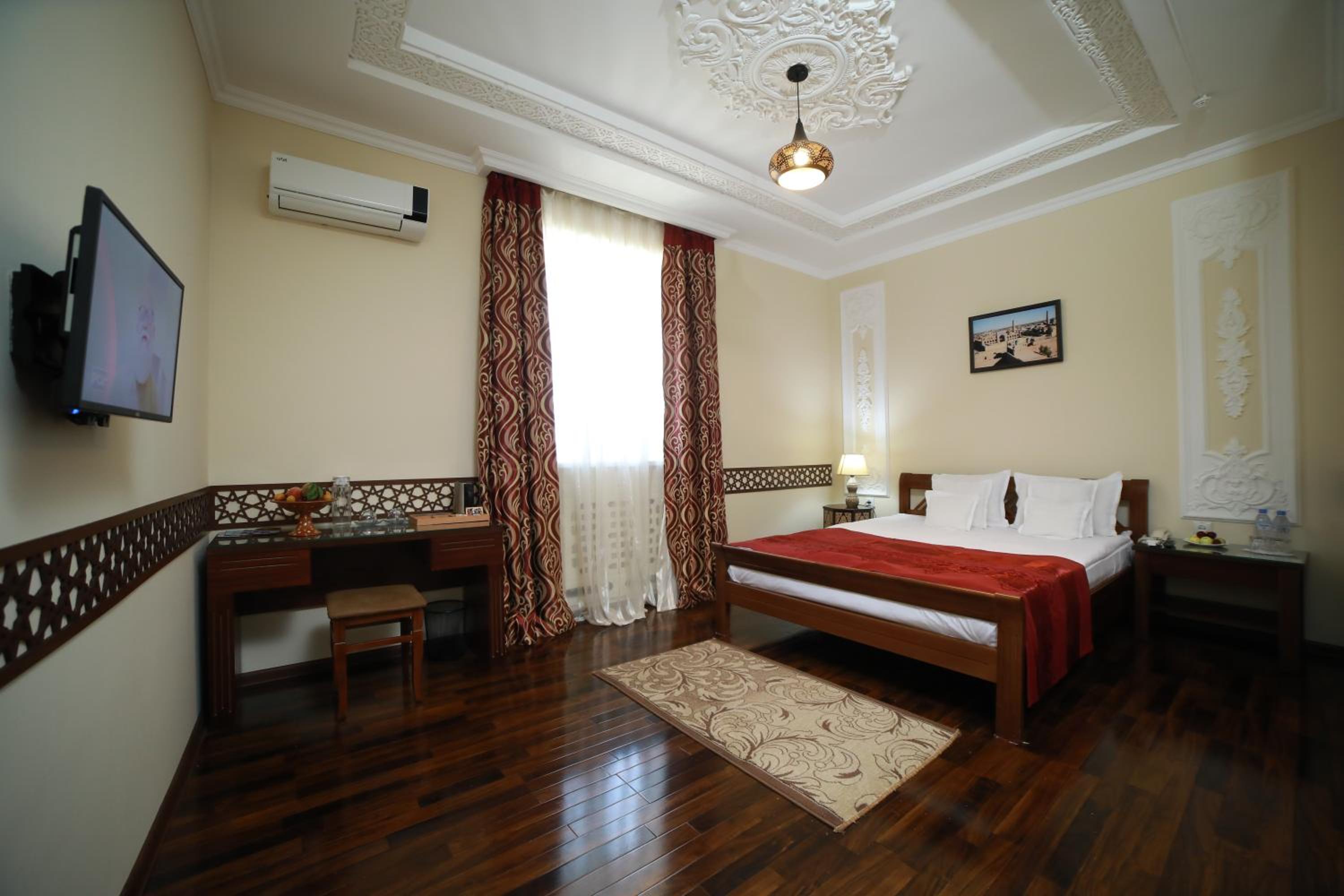 Room, Double Bed