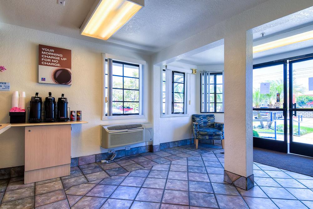 Beach Side Inn Anaheim 15/24
