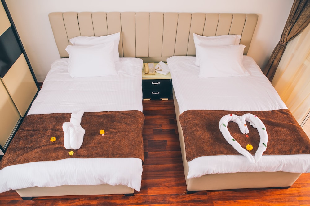Jewel Maadi Cabins and Club 9/50
