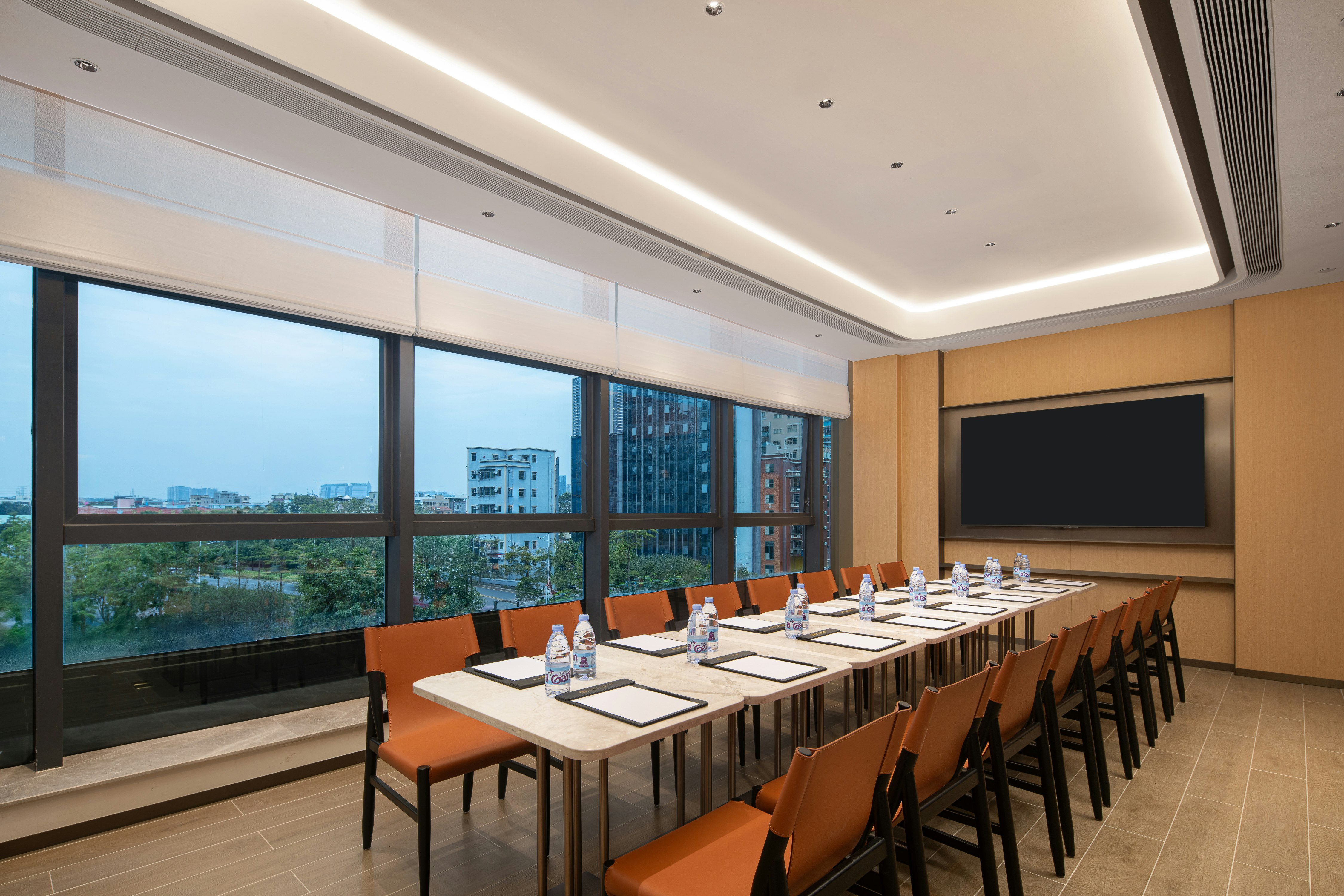 Hilton Garden Inn Shenzhen Pingshan Chaoshang Plaza 38/39