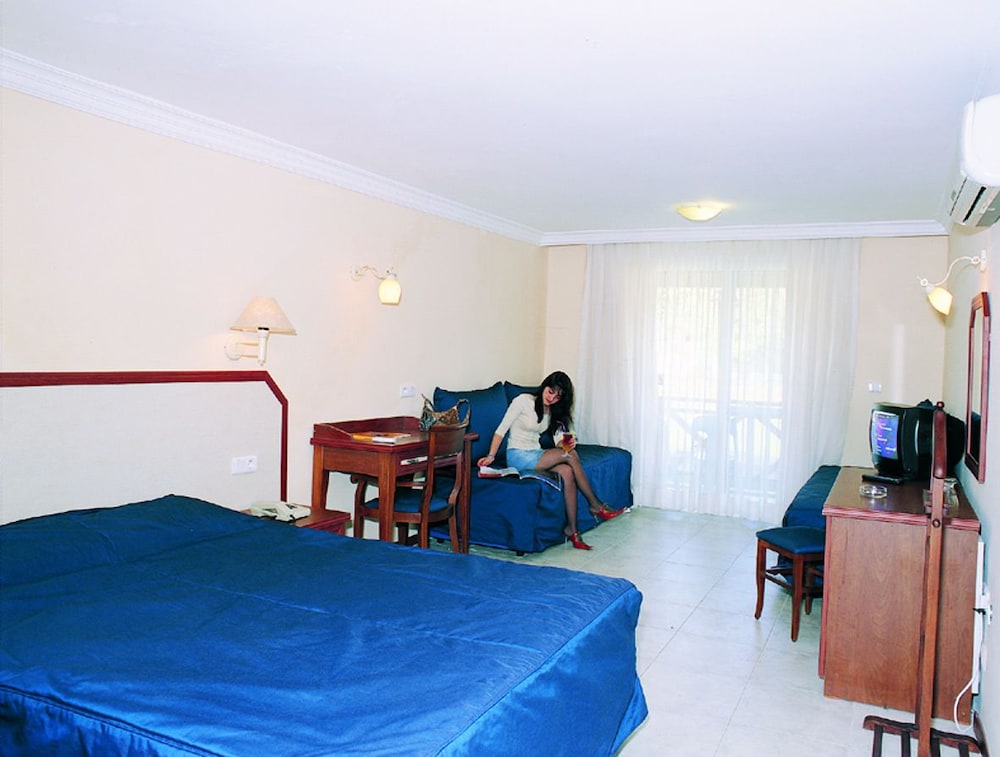 Pigale Beach Resort 18/66