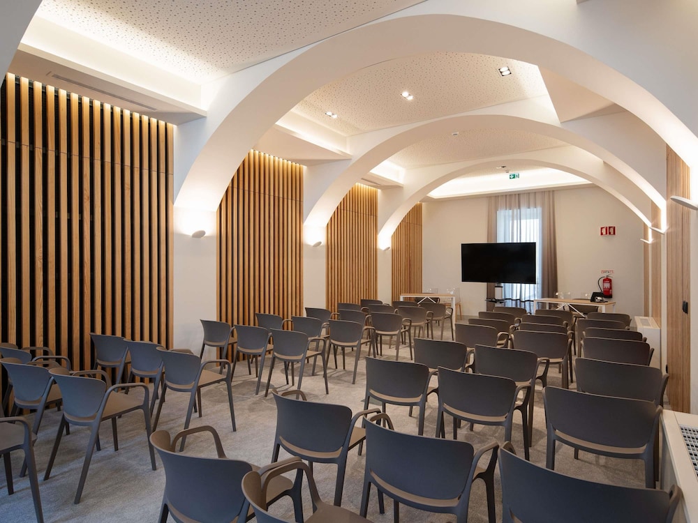 Mercure Ponta Delgada Azores 35/50