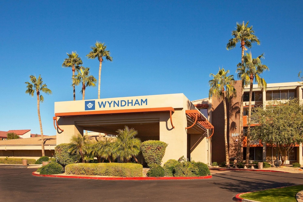 Wyndham Phoenix Airport/ Tempe 45/50