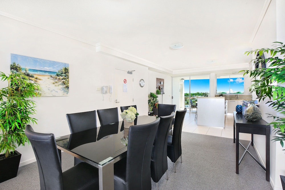 Aspect Caloundra 50/76