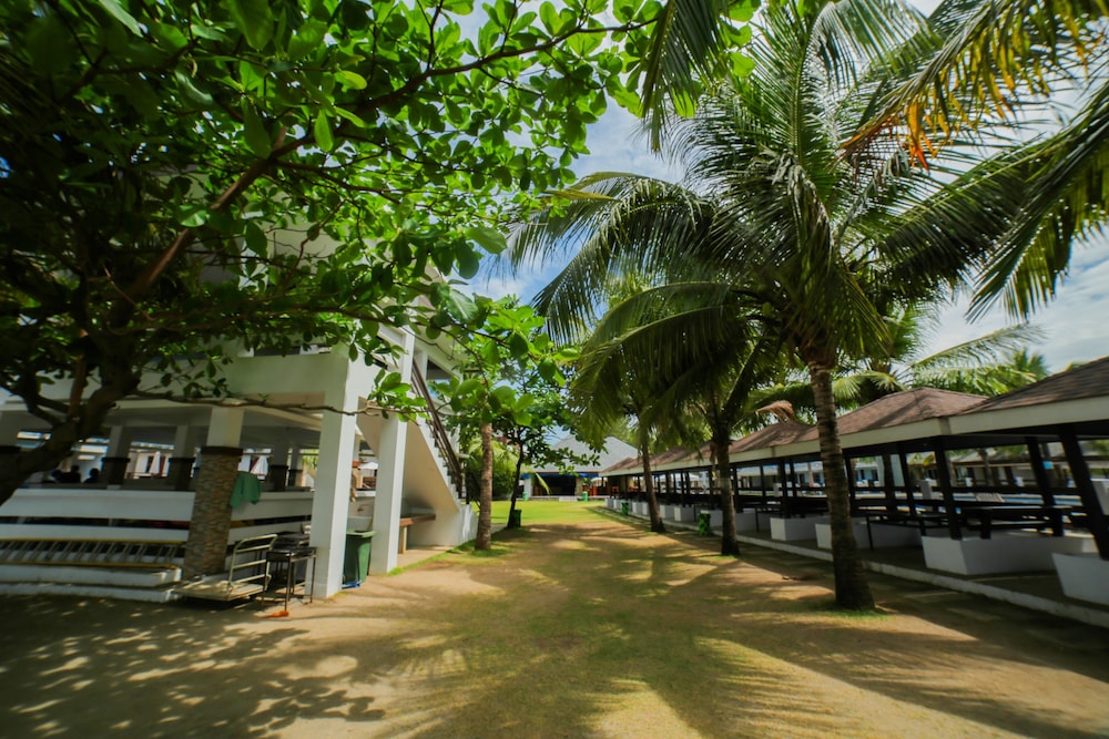 Bataan White Corals Beach Resort 32/42