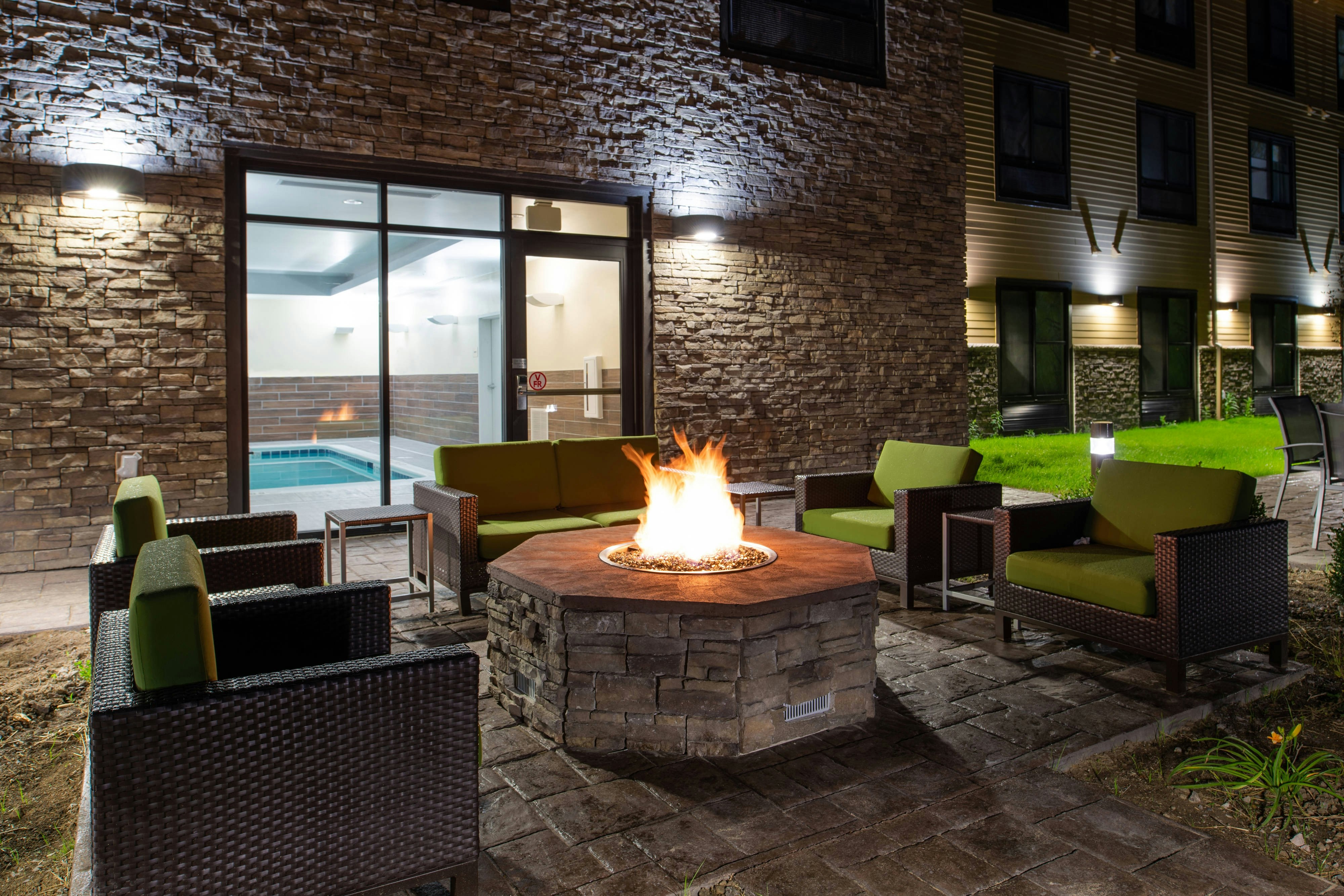 Fairfield Inn And Suites Canton 8/14