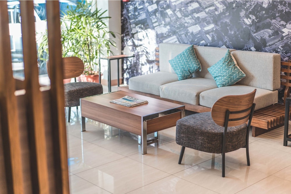 Henia Hotel 33/45