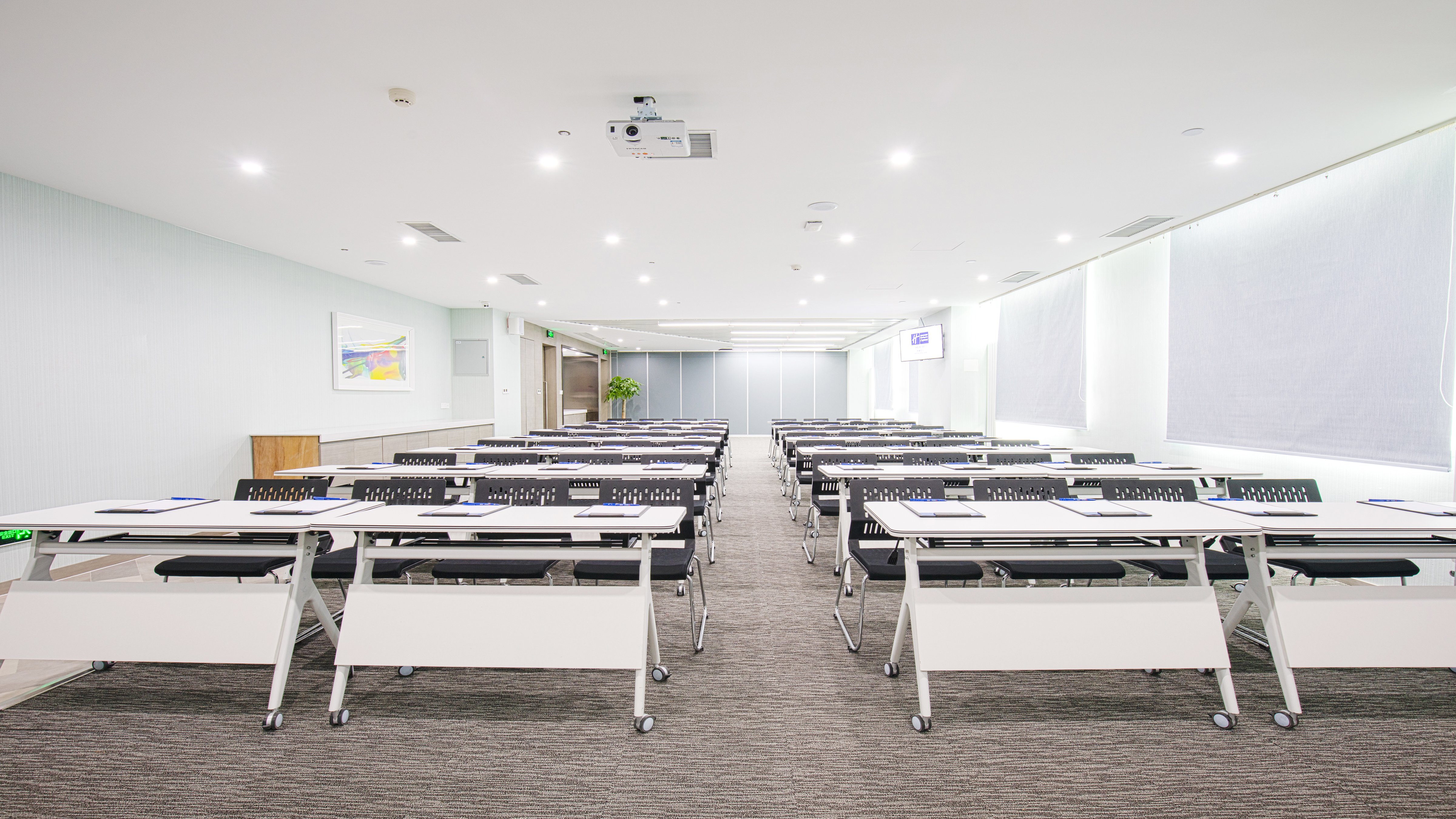 HOLIDAY INN EXPRESS CHIFENG HONGSHAN 46/50