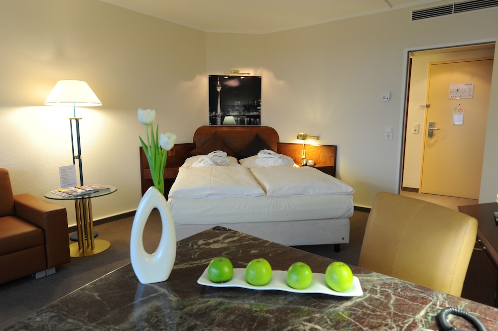Lindner Hotel Dusseldorf Seestern, Part of Jdv by Hyatt 33/83