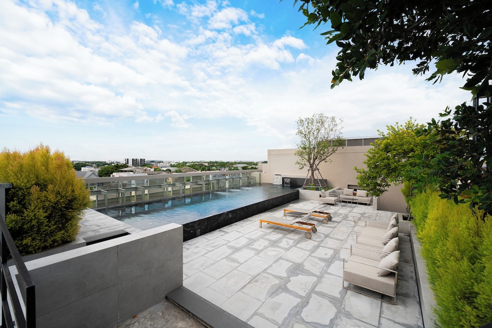 Radisson Hotel Don Mueang Bangkok 43/47