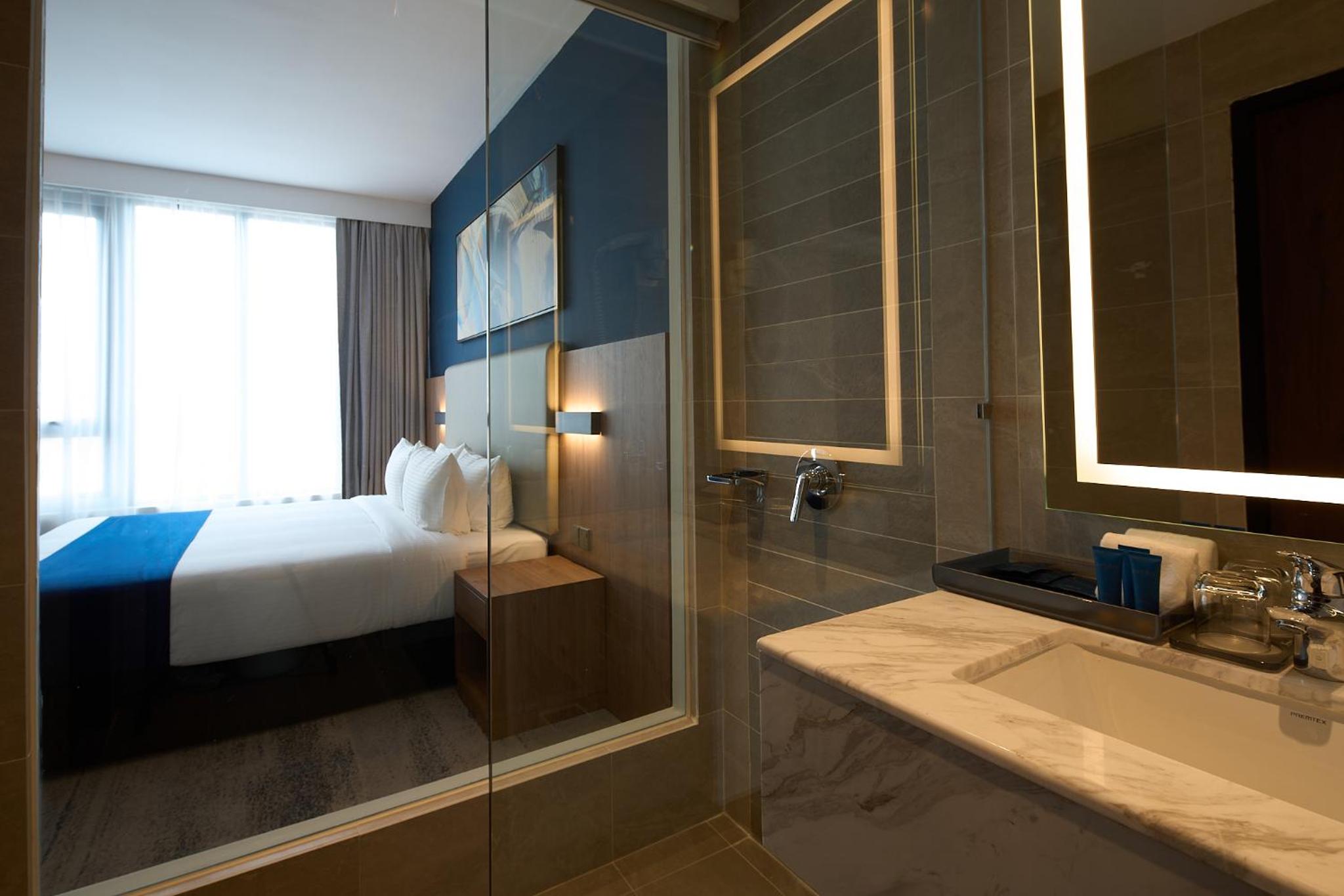 Opero Hotel Southkey 68/69
