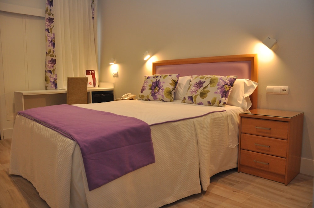 Hotel Selu 32/64