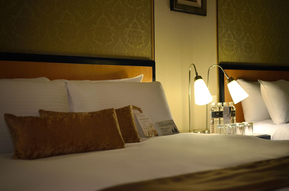 Lees Hotel 17/51