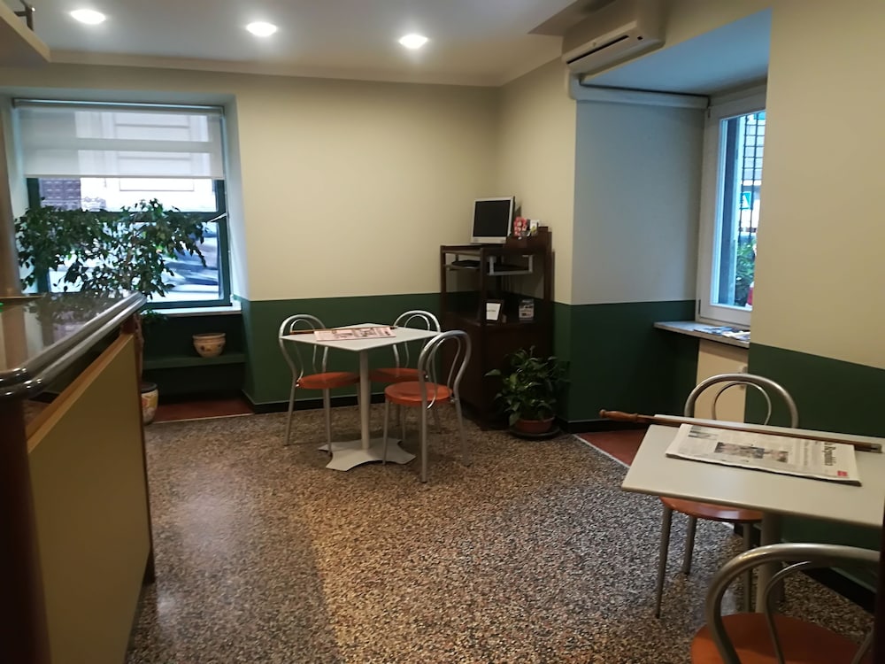 Assarotti Hotel 37/52