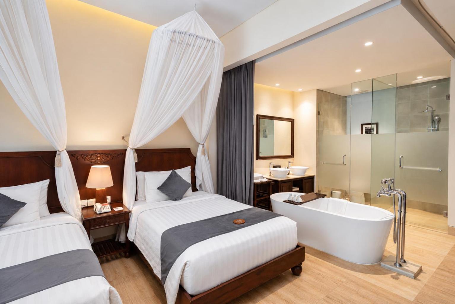 Jungle, Suite, Queen Bed, Balcony