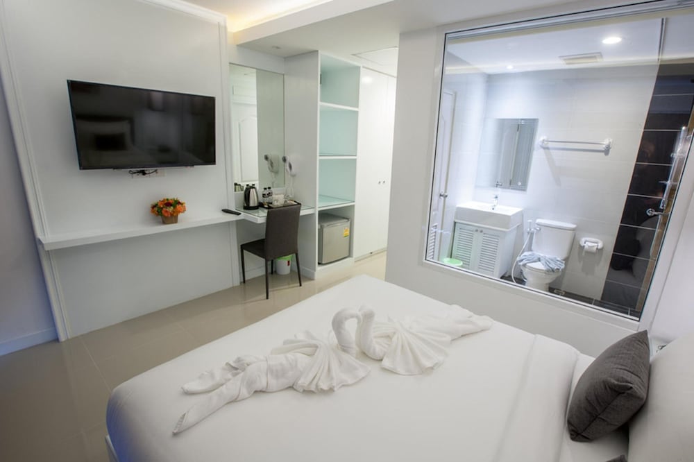Stay With Hug Poshtel & Activities 19/37