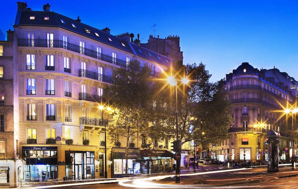 Hotel Plaza Elysees 2/50